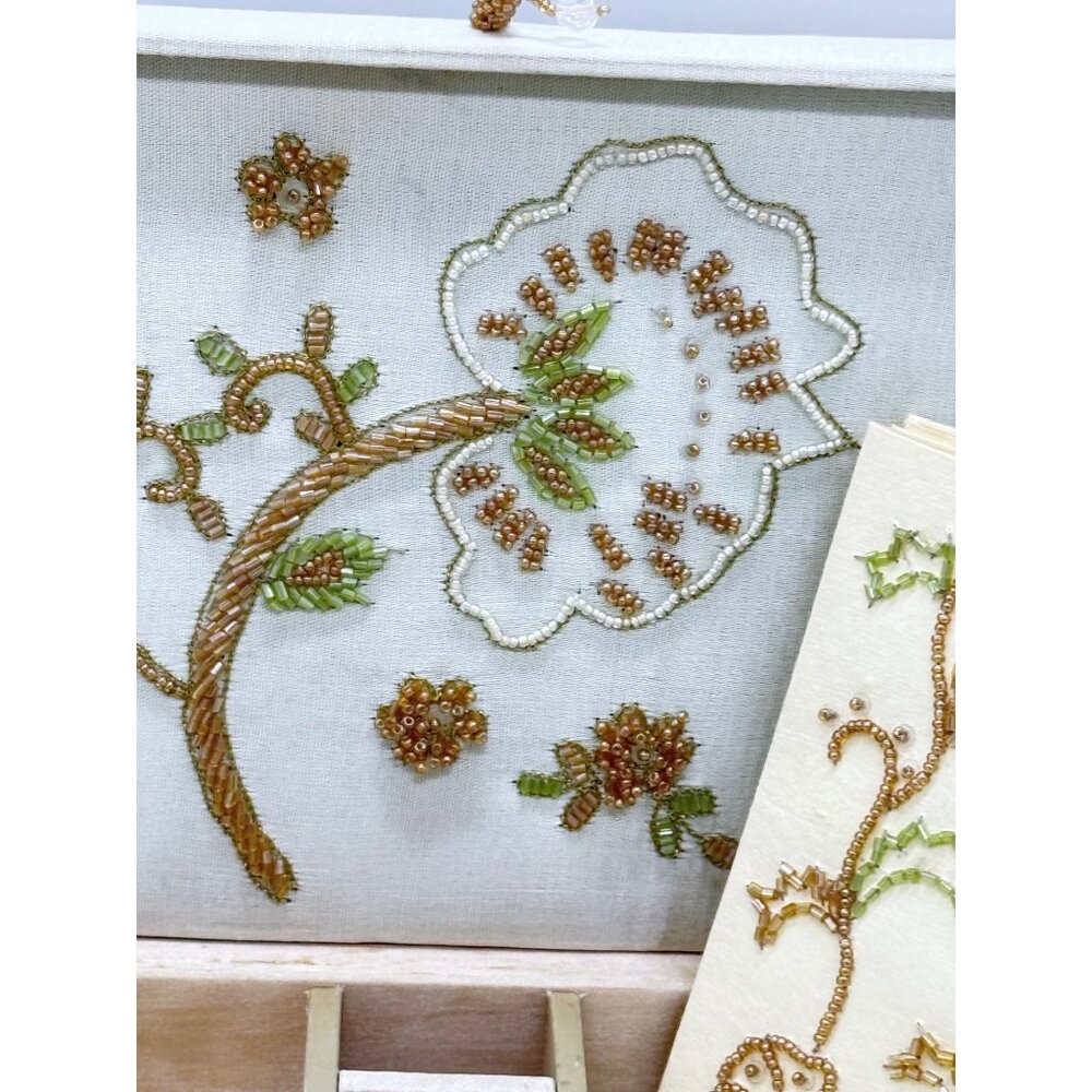 Vtg. Embroidered and Beaded Stationery Box w/Pen, White Leather Driving Gloves - Picture 6 of 10